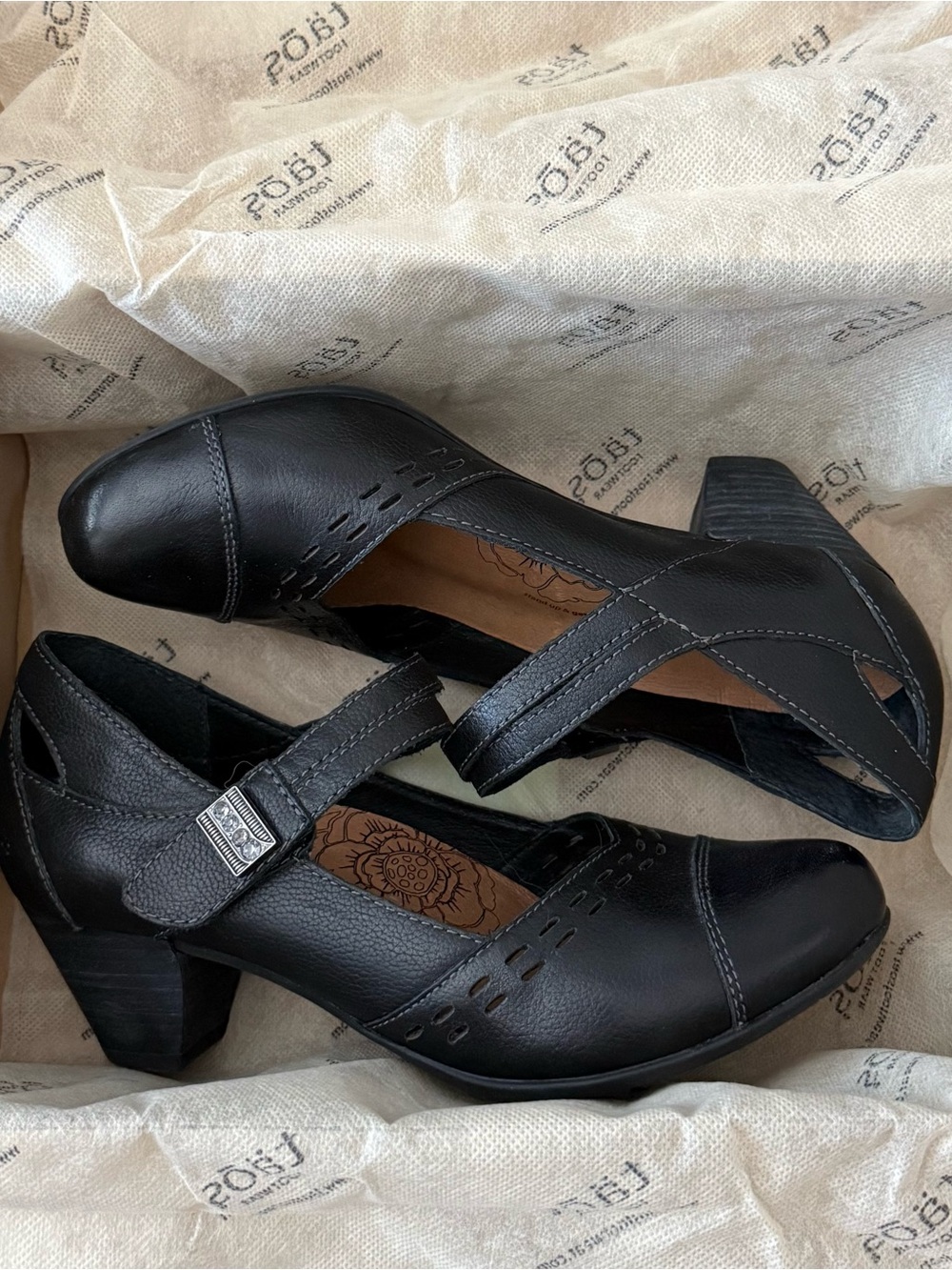 Women's Taos Stunner Leather Black Mary Jane Heels Size 6.5